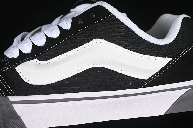 All categories Vans Vans series Vans Low Vans low-top Vans Knu Skool Vans low-top retro casual fat bread shoes VN0009QCCJJ